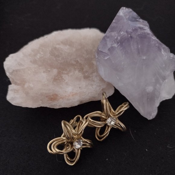 Golden Metal Wire Clip-on Faux Diamond Center Earrings - Picture 1 of 1